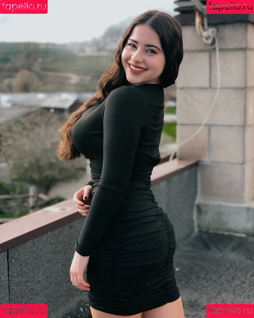 Mariana Pinho Onlyfans Photo Gallery 