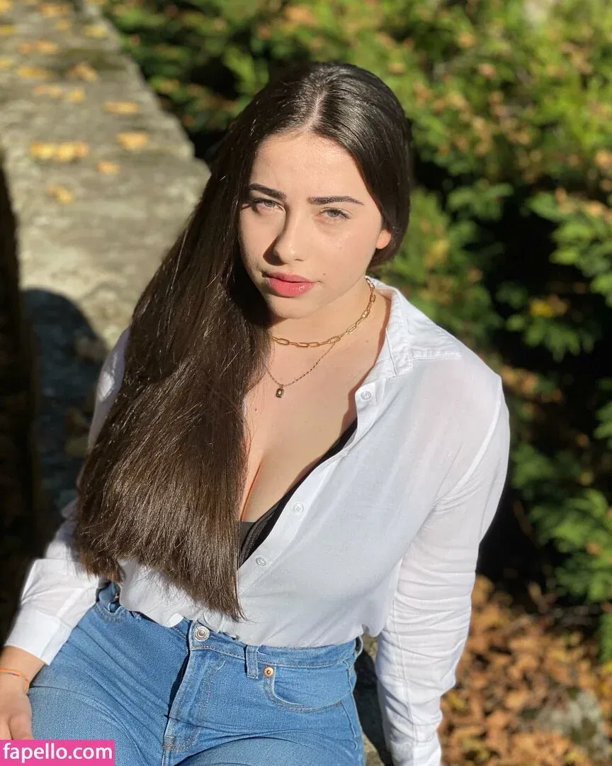 Mariana Pinho Onlyfans Photo Gallery 