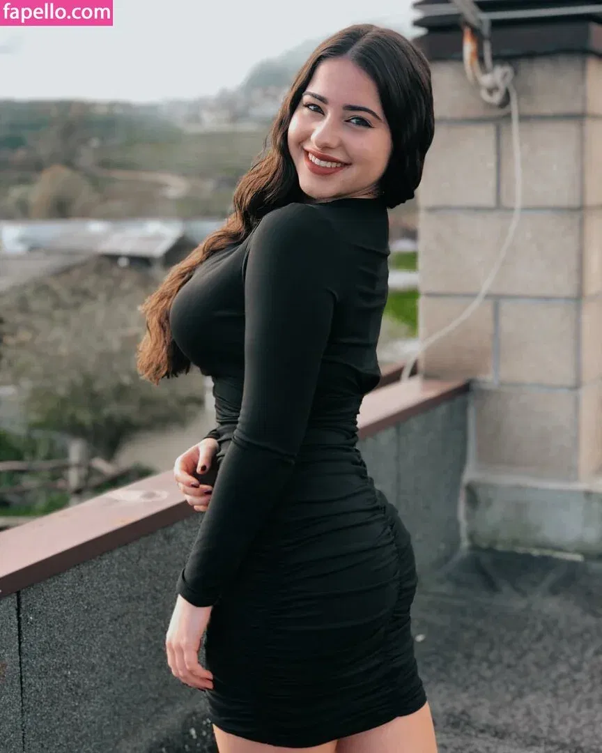 Mariana Pinho Onlyfans Photo Gallery 