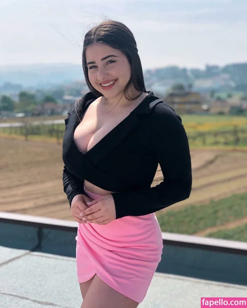 Mariana Pinho Onlyfans Photo Gallery 