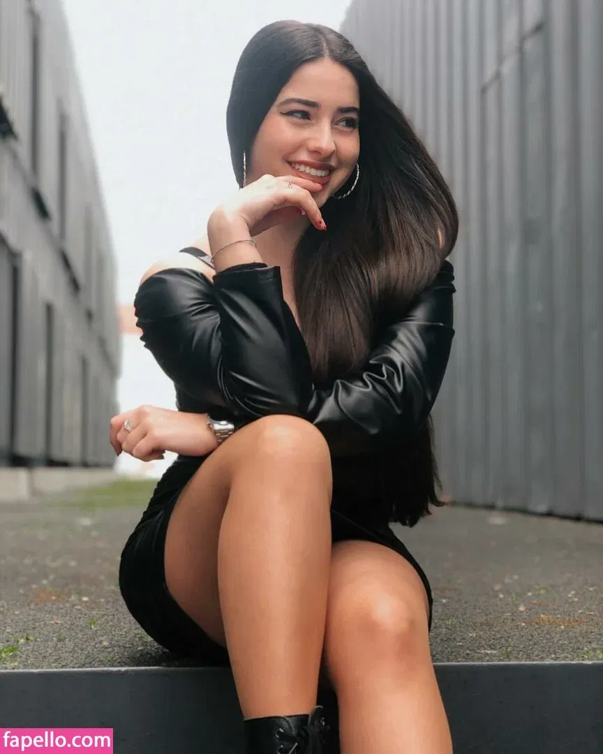 Mariana Pinho Onlyfans Photo Gallery 