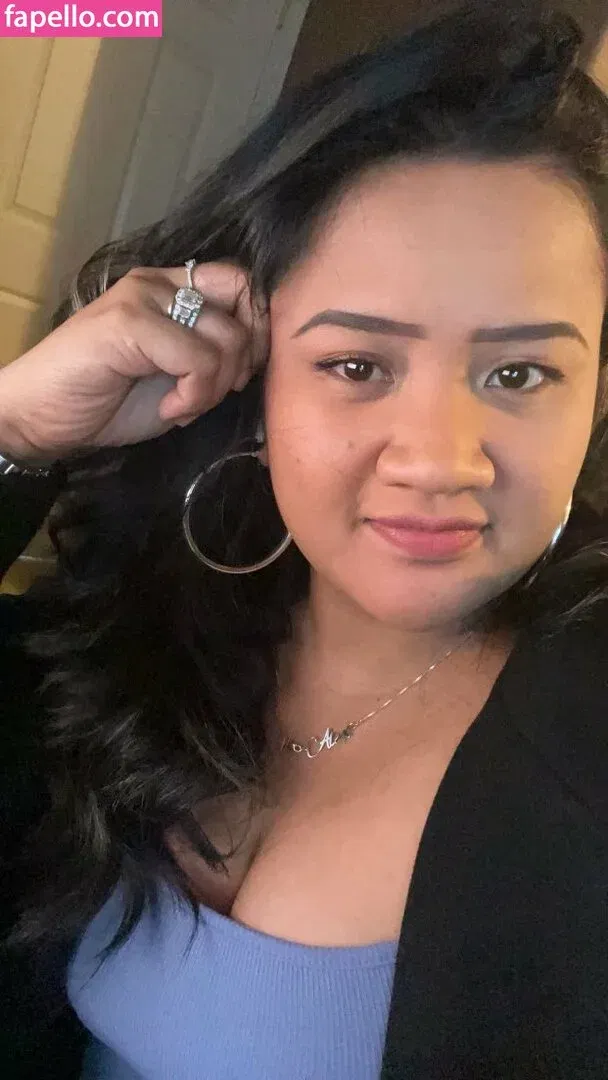 hotwifeizzy Onlyfans Photo Gallery 