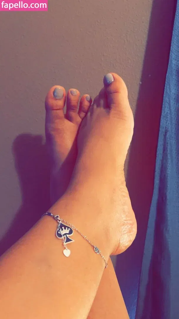 hotwifeizzy Onlyfans Photo Gallery 