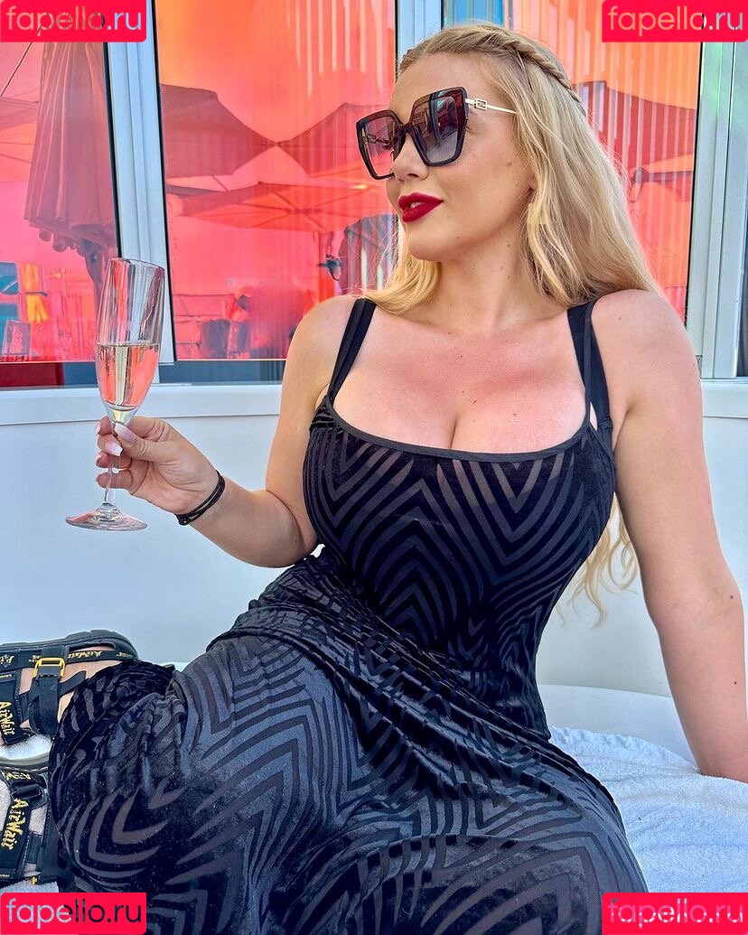 Lucy Dawson Onlyfans Photo Gallery 