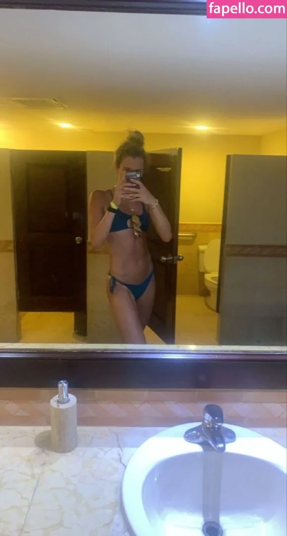 Lexie Hull- WNBA Basketballer Onlyfans Photo Gallery 