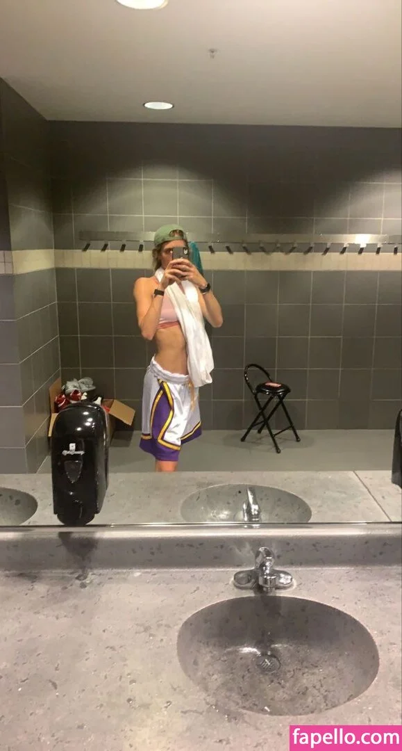 Lexie Hull- WNBA Basketballer Onlyfans Photo Gallery 