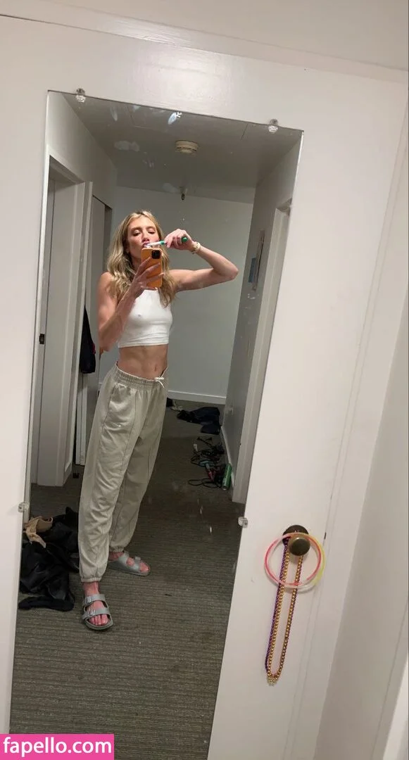 Lexie Hull- WNBA Basketballer Onlyfans Photo Gallery 