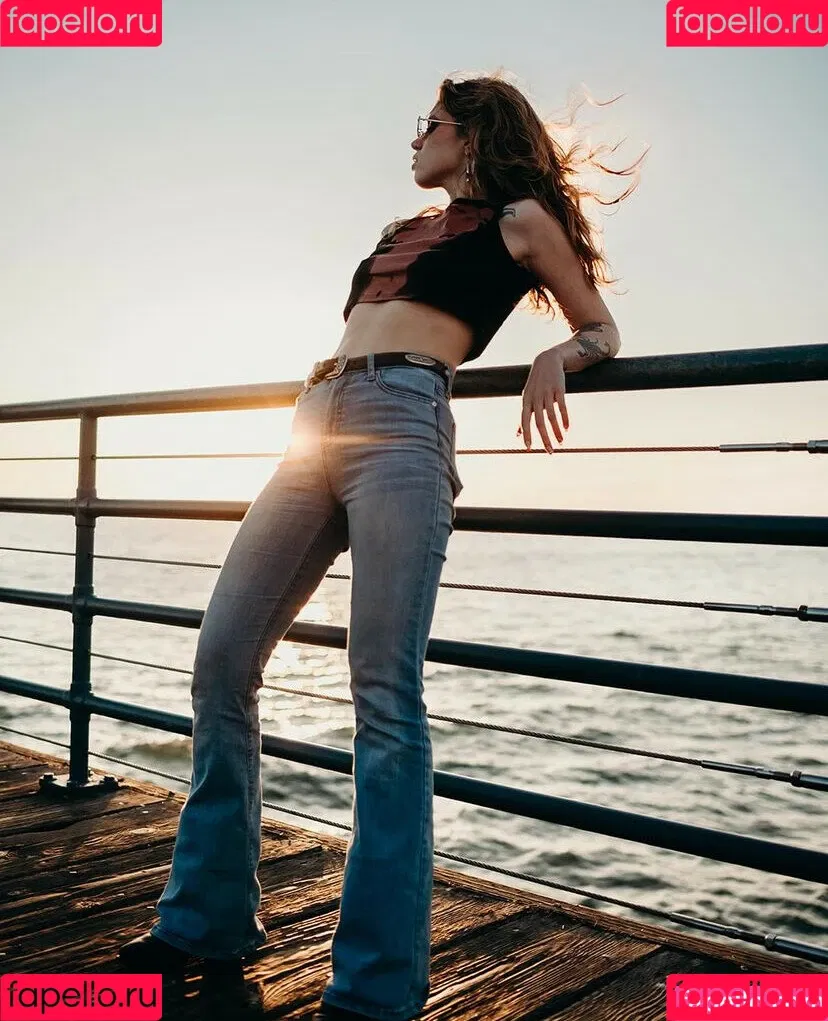 Cera Gibson Onlyfans Photo Gallery 
