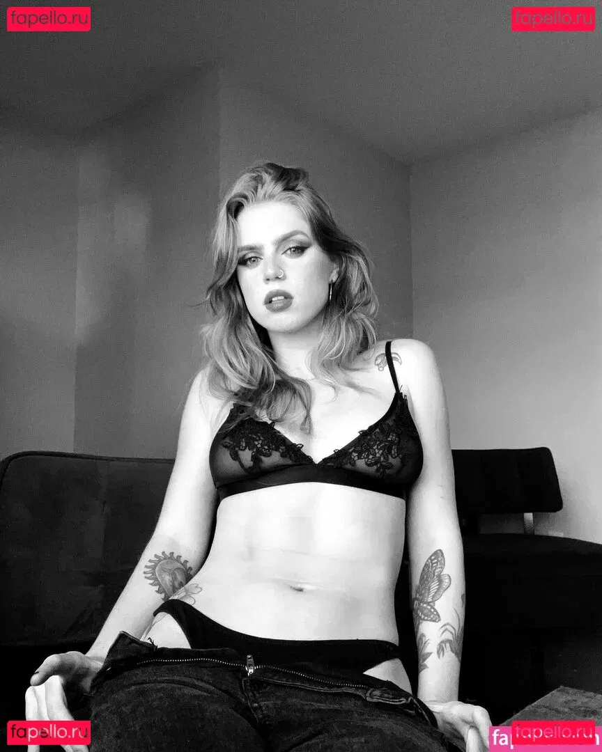 Cera Gibson Onlyfans Photo Gallery 