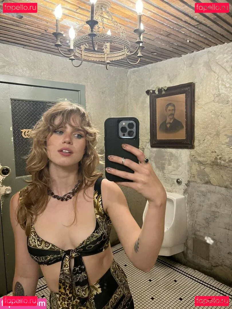 Cera Gibson Onlyfans Photo Gallery 