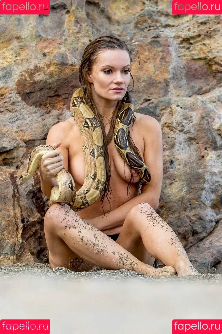 Caitlin O'Connor Onlyfans Photo Gallery 