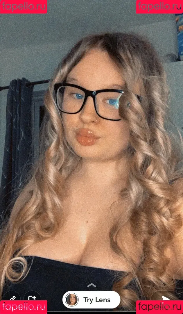Elliemaeeexo Onlyfans Photo Gallery 