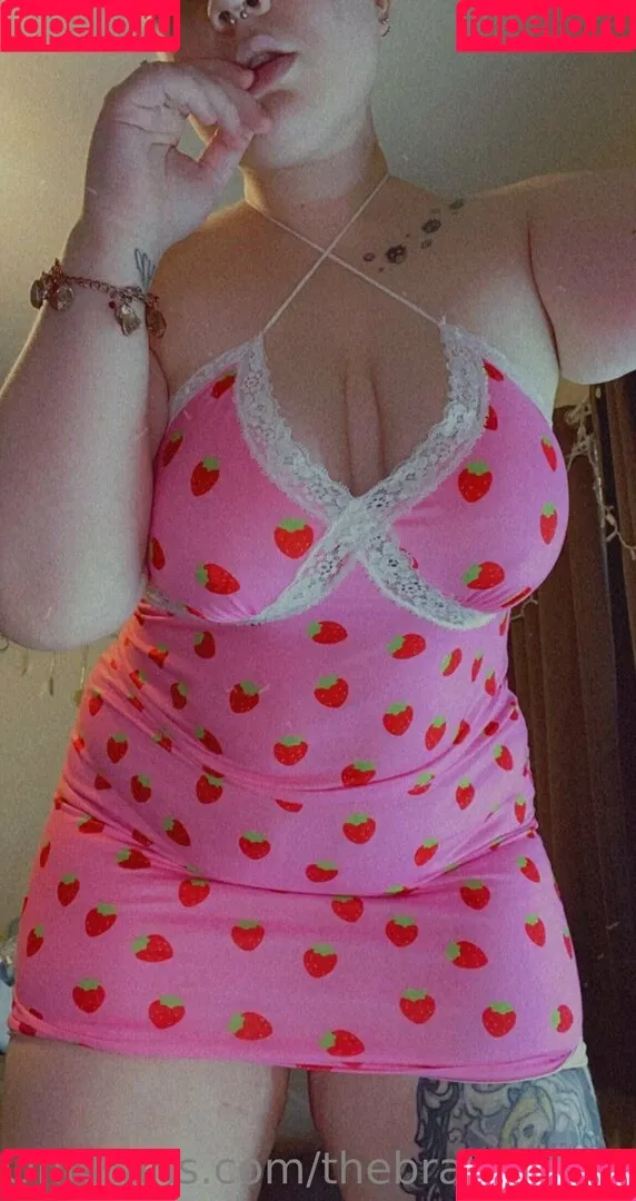 thebrattylilkitten Onlyfans Photo Gallery 