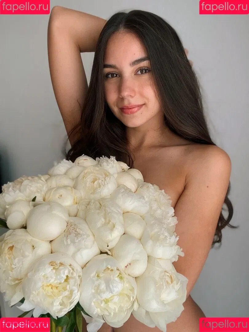 Intrigueeme Onlyfans Photo Gallery 