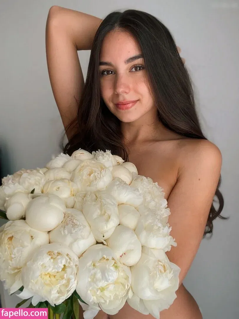 Intrigueeme Onlyfans Photo Gallery 