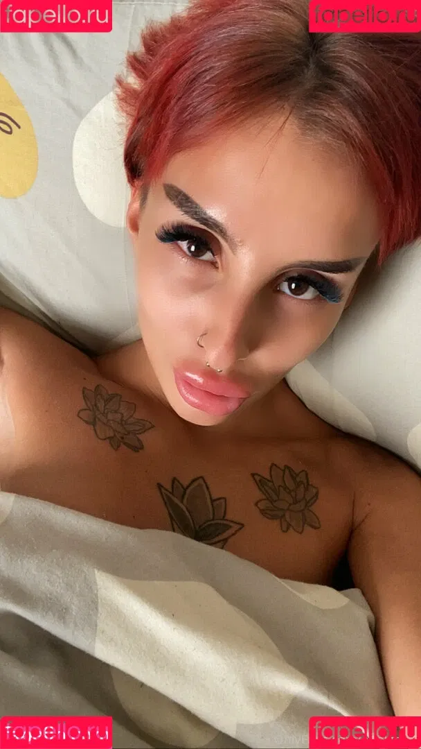 arielgratis Onlyfans Photo Gallery 