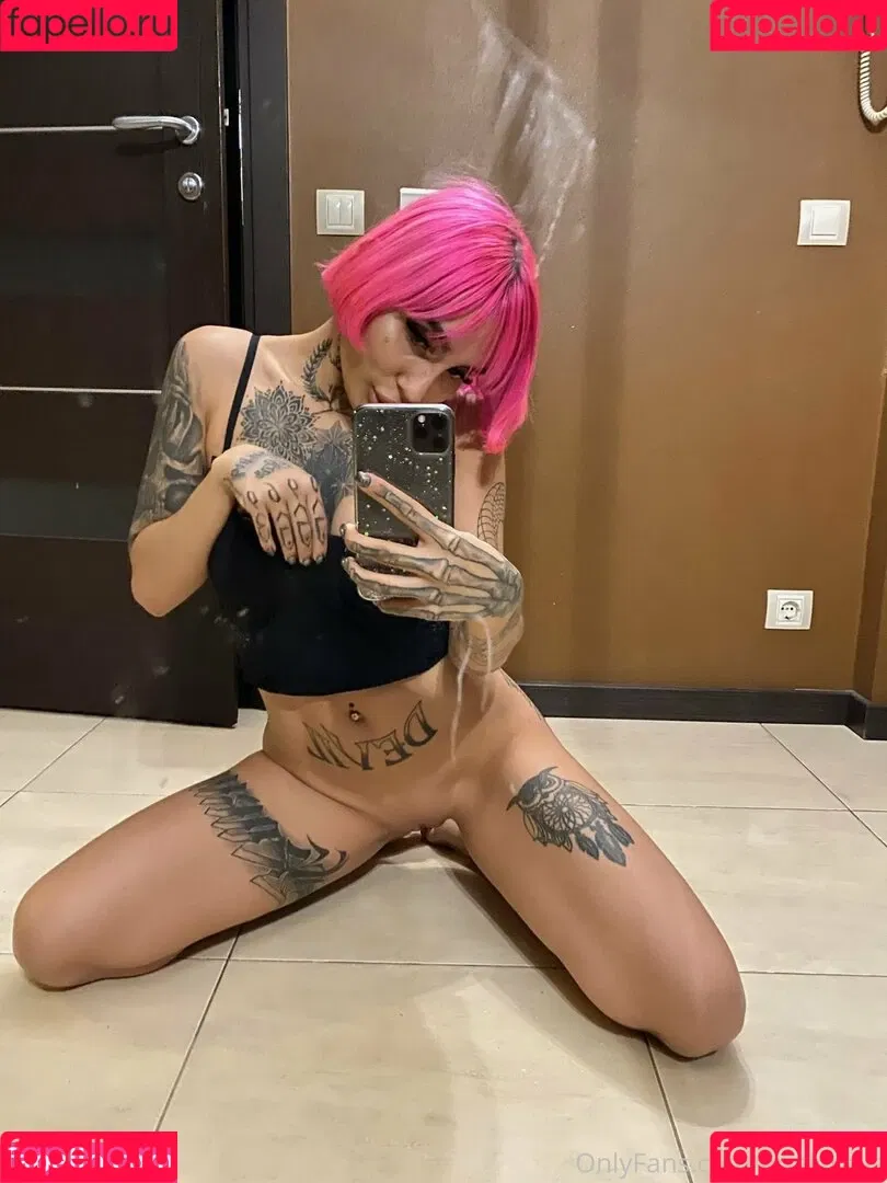 arielgratis Onlyfans Photo Gallery 