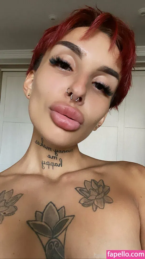 arielgratis Onlyfans Photo Gallery 