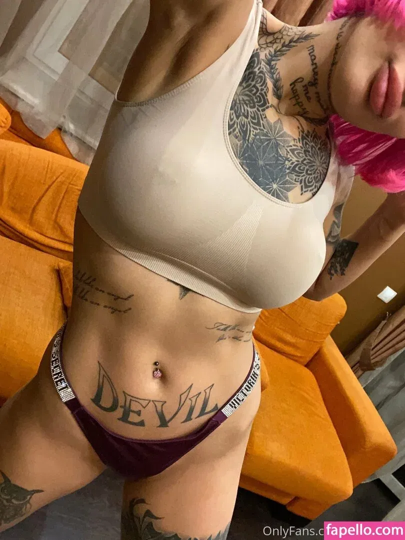 arielgratis Onlyfans Photo Gallery 