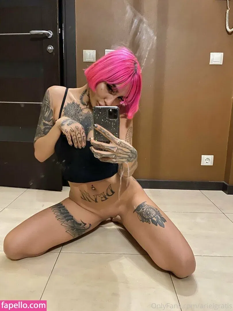 arielgratis Onlyfans Photo Gallery 