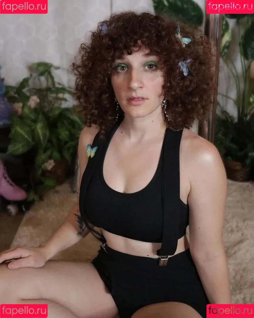 Britanny Simon Onlyfans Photo Gallery 