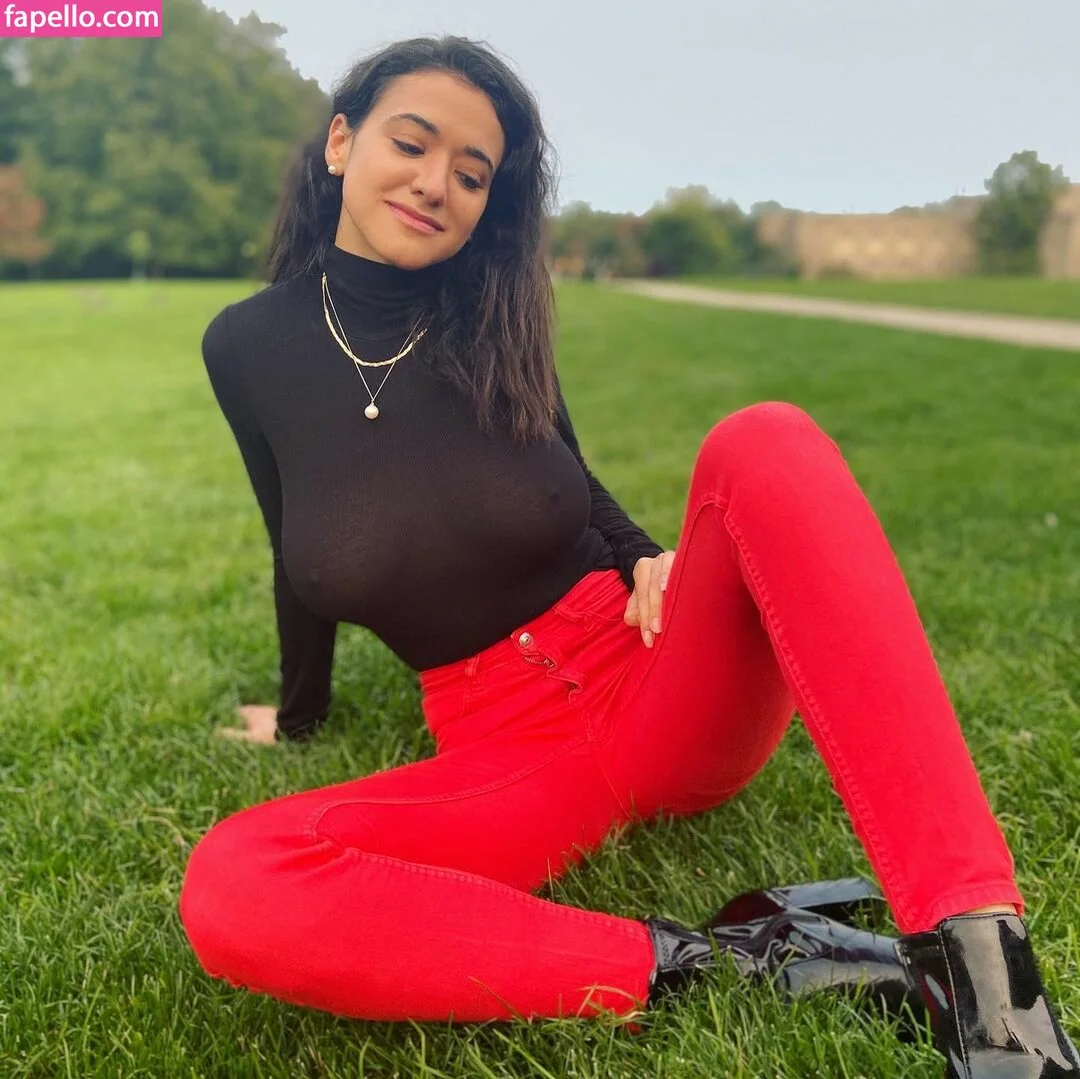 Elizabeth Danu Onlyfans Photo Gallery 