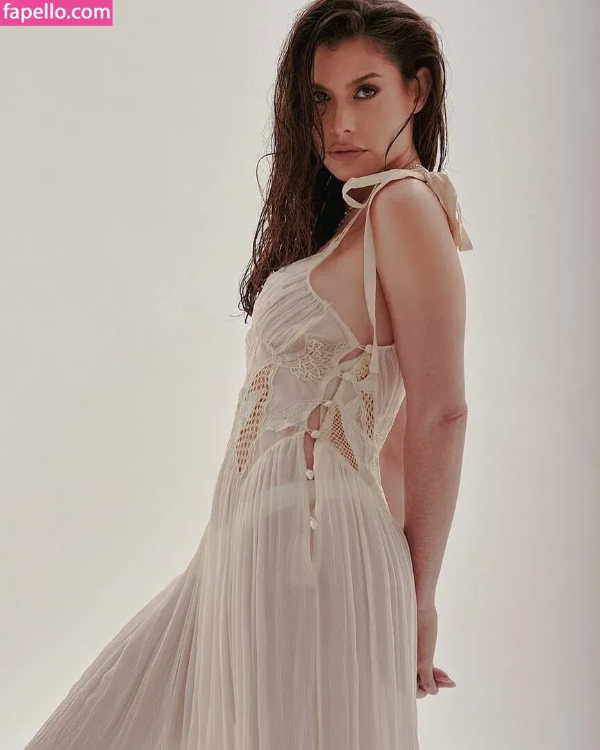 Alinne Moraes Onlyfans Photo Gallery 