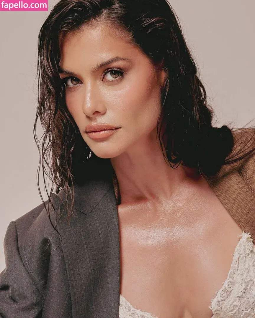 Alinne Moraes Onlyfans Photo Gallery 