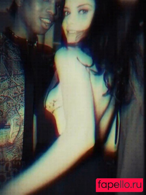 Alinne Moraes Nude Onlyfans Photo 26