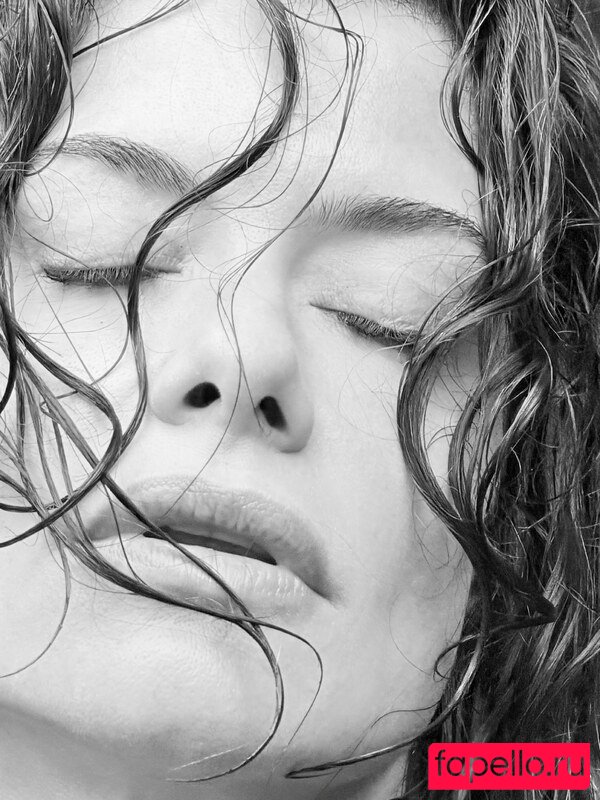 Alinne Moraes Nude Onlyfans Photo 13