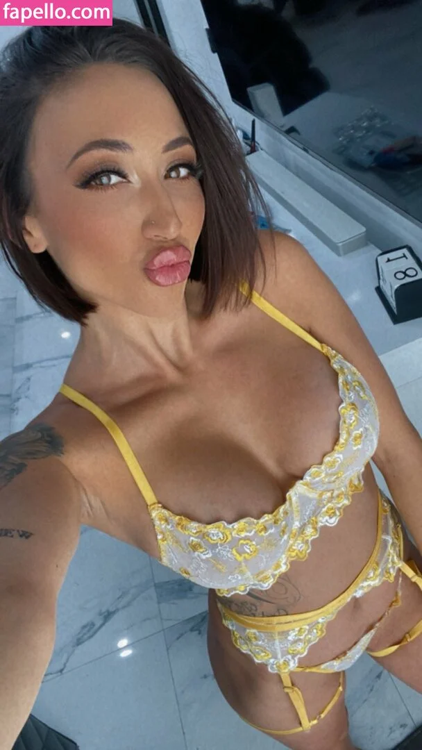 Blaire Johnson Onlyfans Photo Gallery 