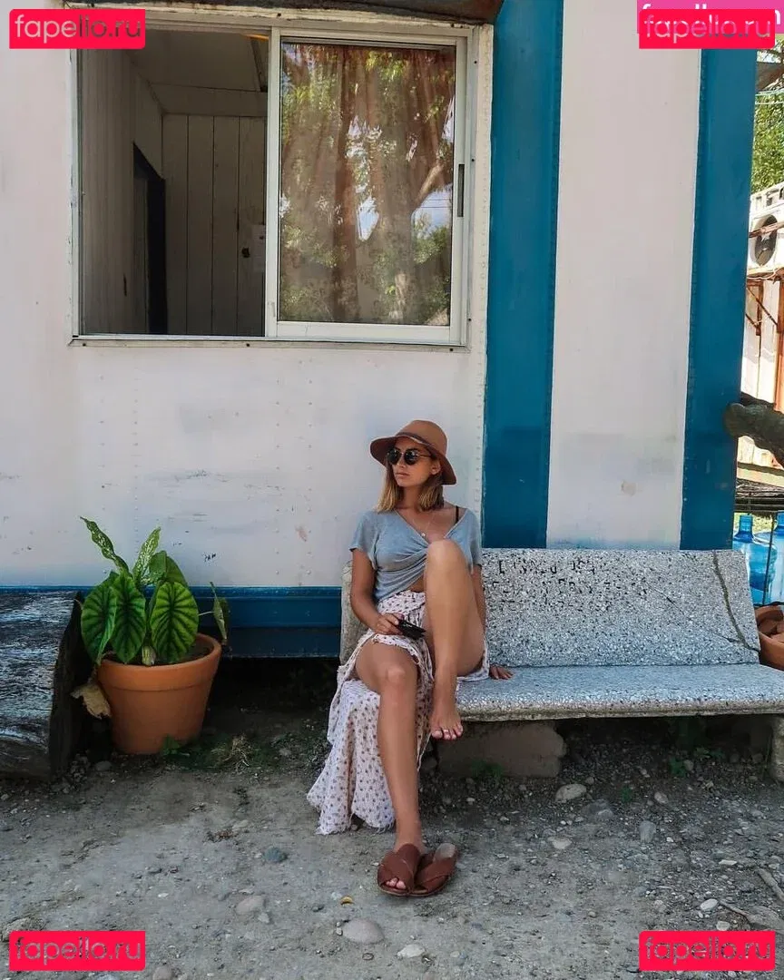 Elayna Carausu Onlyfans Photo Gallery 