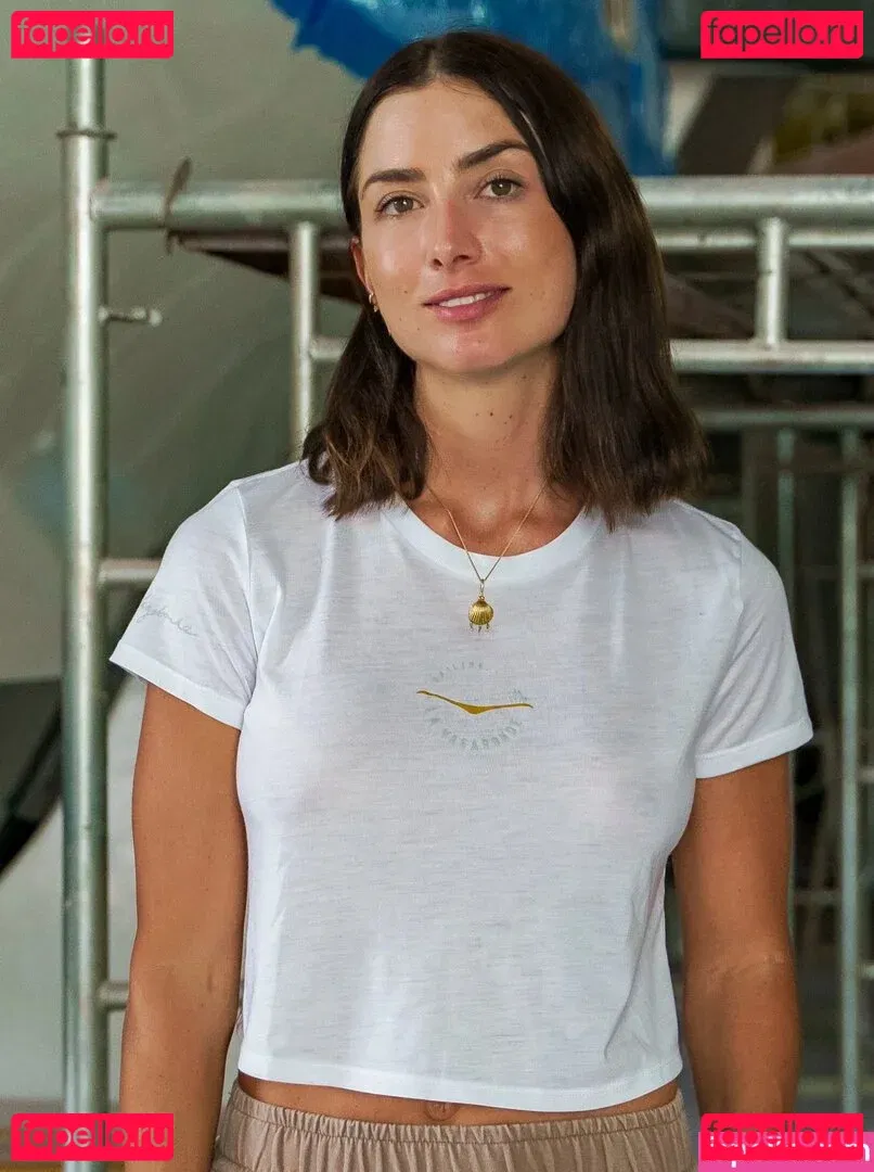 Elayna Carausu Onlyfans Photo Gallery 