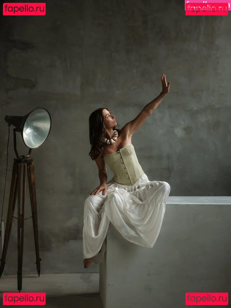 Elayna Carausu Onlyfans Photo Gallery 