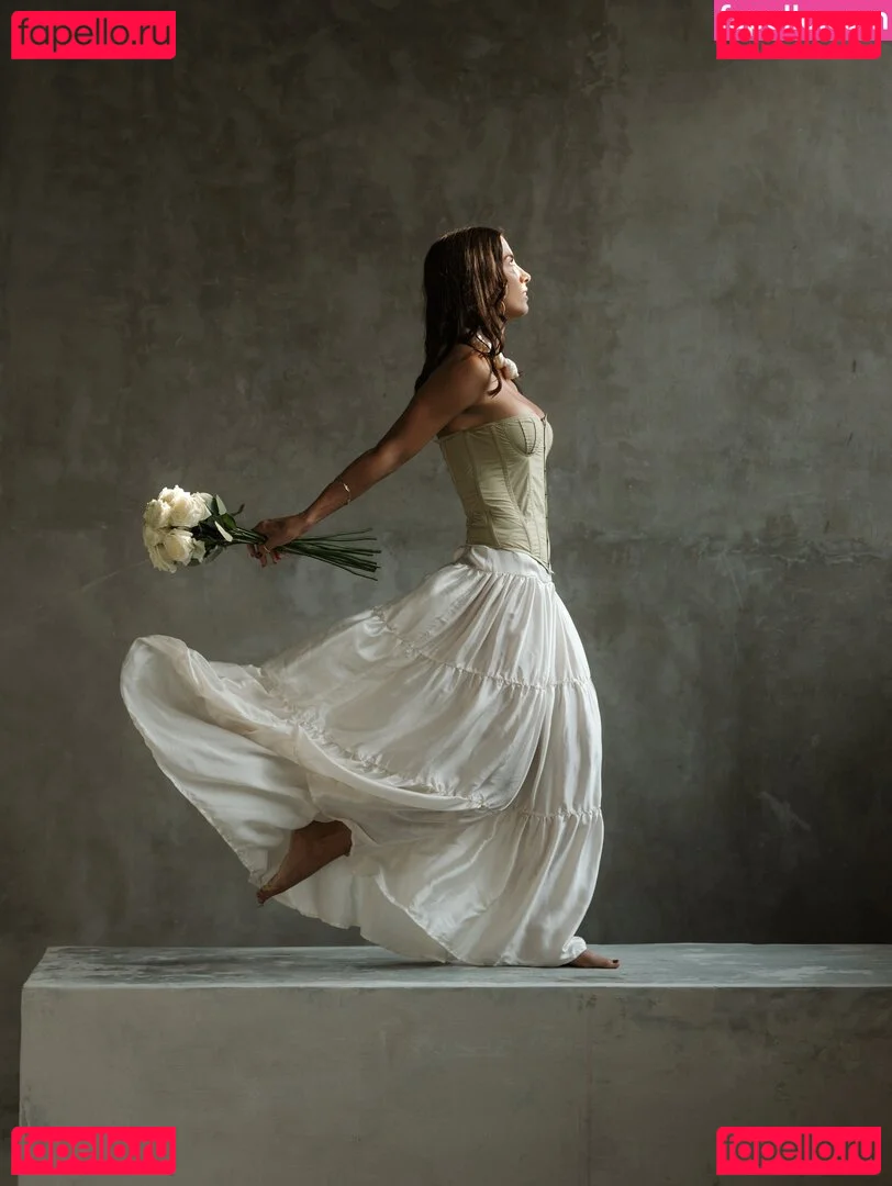 Elayna Carausu Onlyfans Photo Gallery 