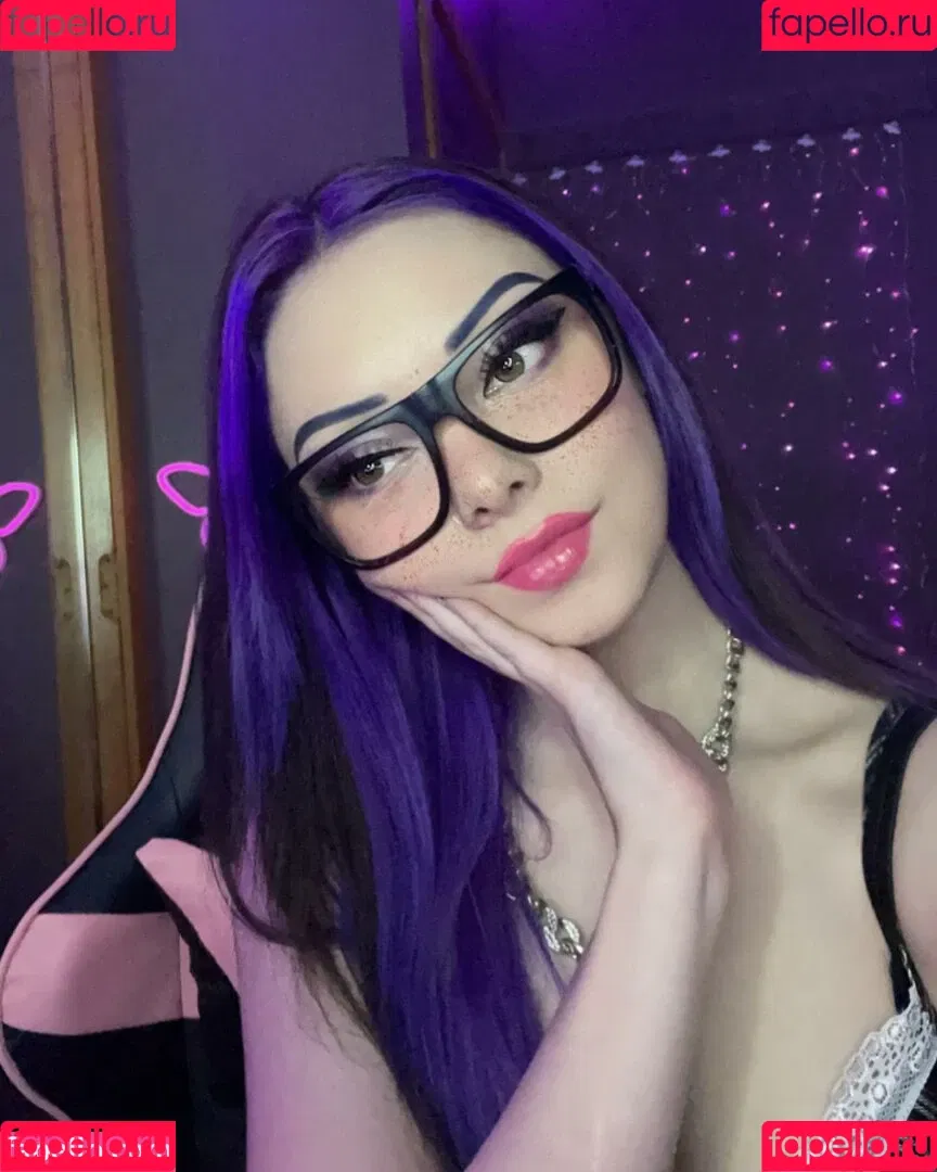2bratty Onlyfans Photo Gallery 