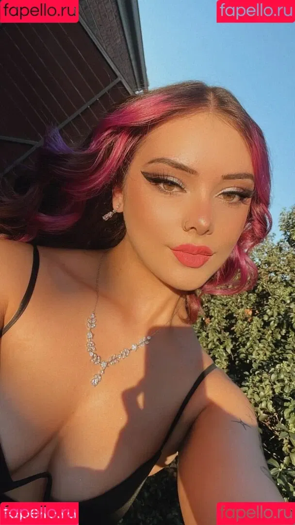 2bratty Onlyfans Photo Gallery 