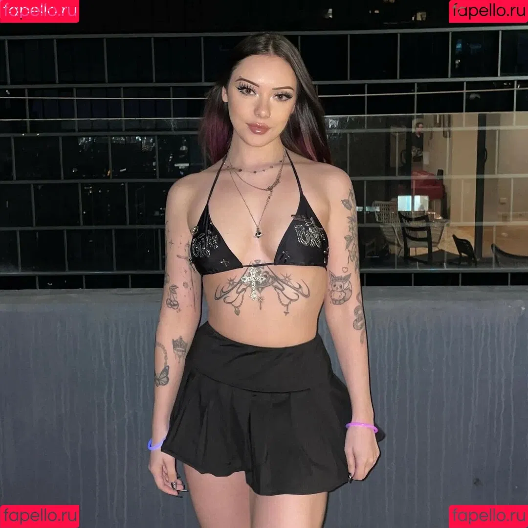 2bratty Onlyfans Photo Gallery 