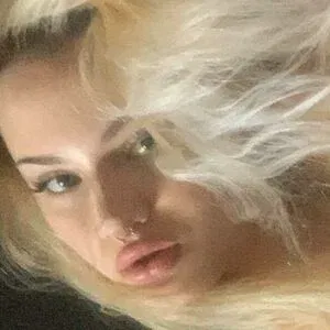 candysson Onlyfans Photo Gallery 