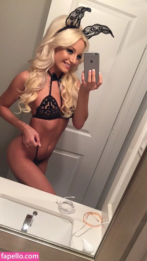 Ria Rose Onlyfans Photo Gallery 