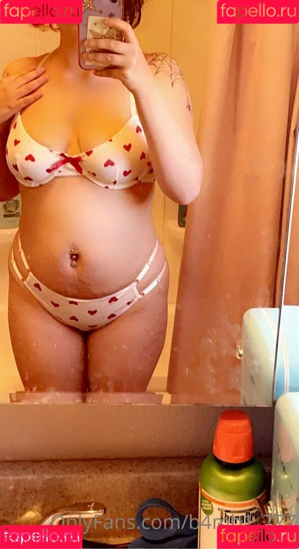b4mb1_777 Onlyfans Photo Gallery 