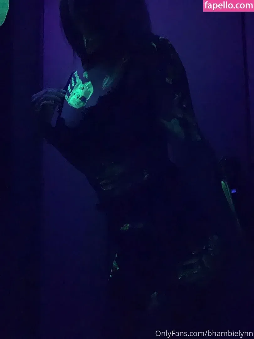 b4mb1_777 Onlyfans Photo Gallery 