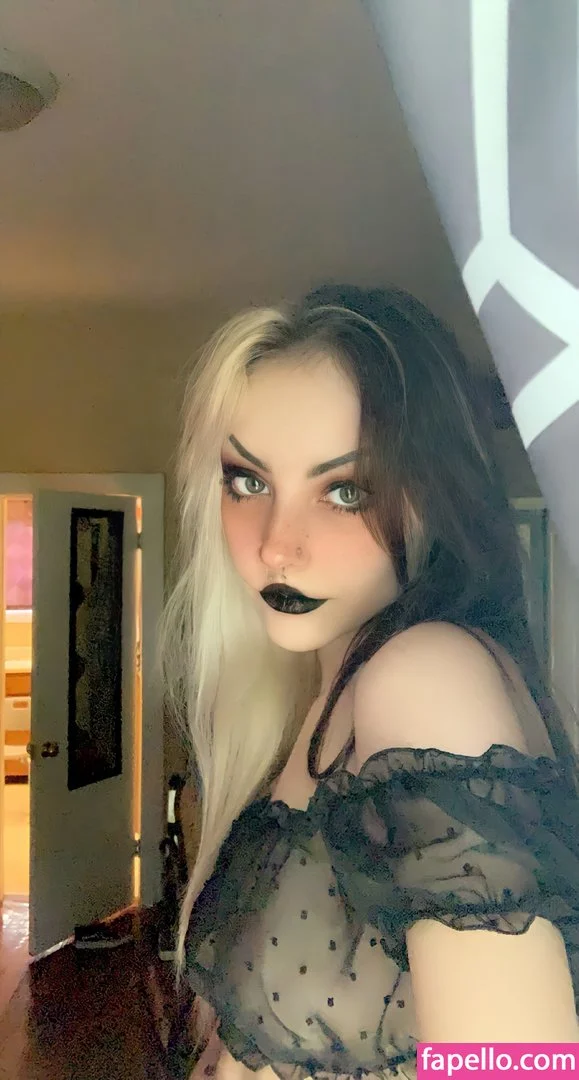 b4mb1_777 Onlyfans Photo Gallery 