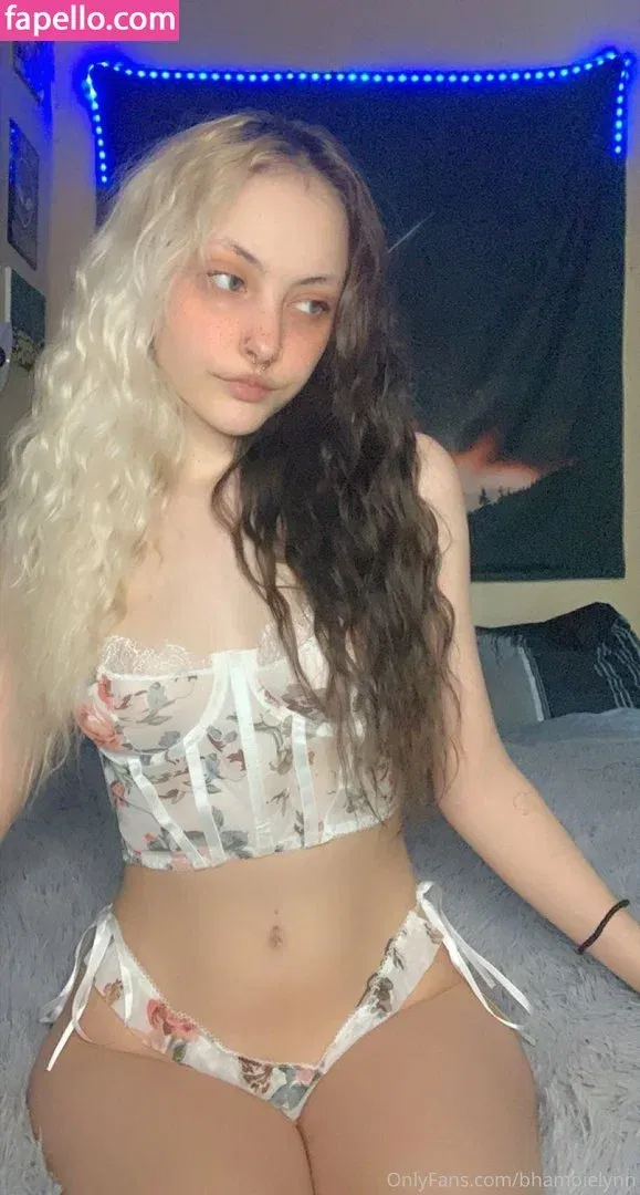 b4mb1_777 Onlyfans Photo Gallery 