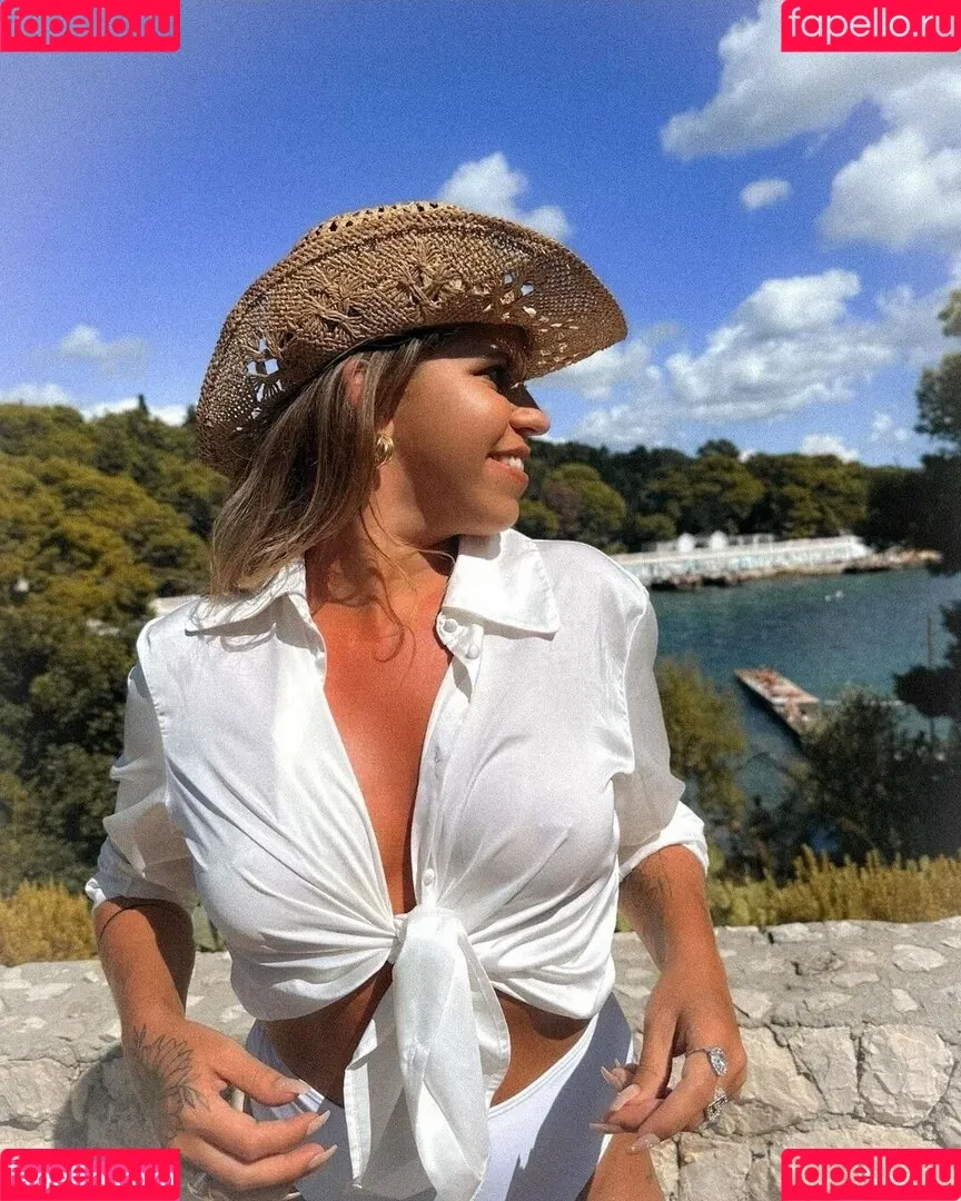 Alexandra Lauschner Onlyfans Photo Gallery 