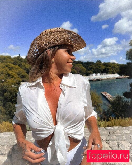 Alexandra Lauschner Nude Onlyfans Photo 4