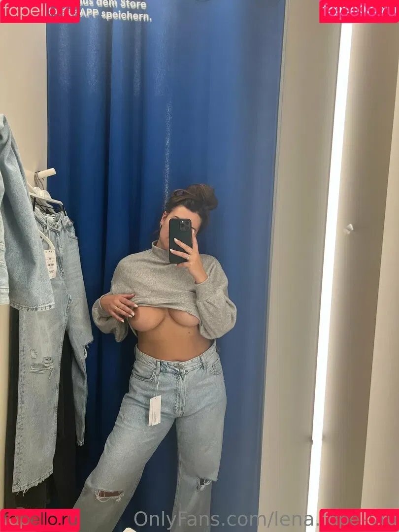 Lena.Louu Onlyfans Photo Gallery 