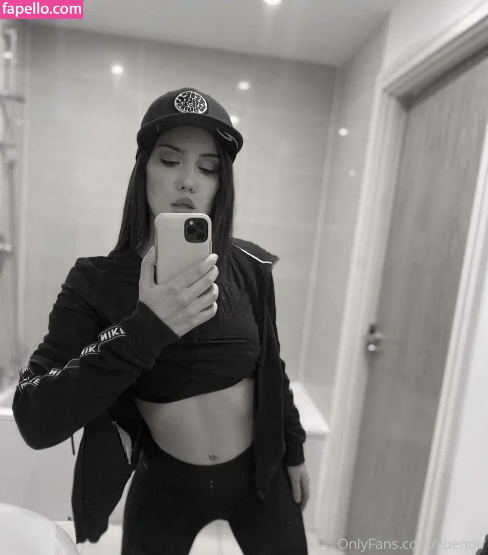 zoenoir Onlyfans Photo Gallery 