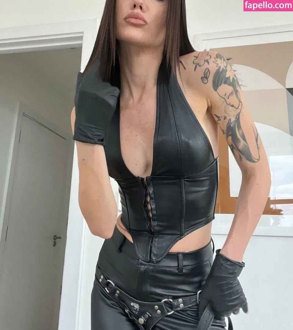 zoenoir Onlyfans Photo Gallery 