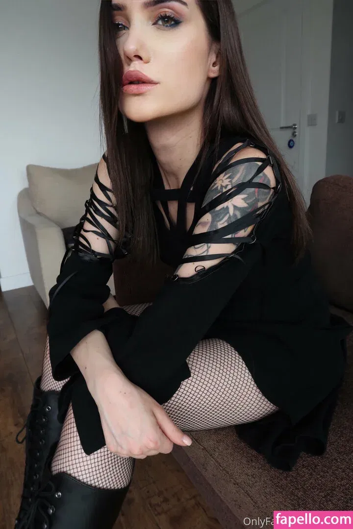 zoenoir Onlyfans Photo Gallery 